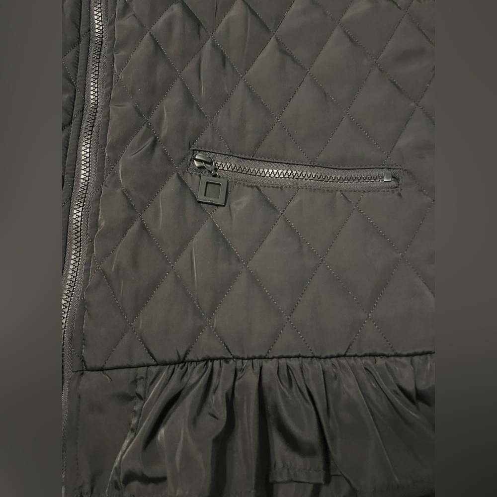 Charlie Paige Black Quilted Vest with Ruffle Detail - Picture 4 of 4